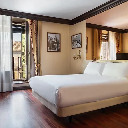 Hotel Crisol Conde Rodrigo 3*