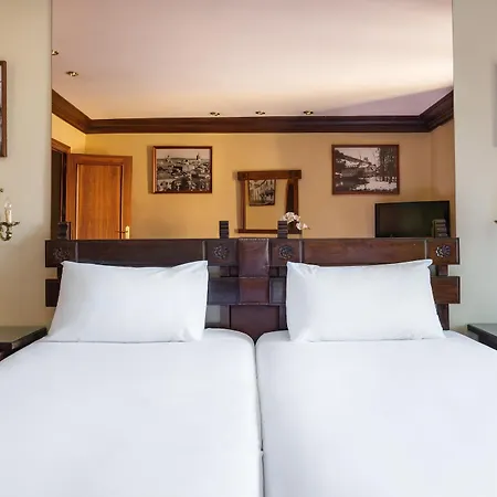 Crisol Conde Rodrigo Hotel 3*