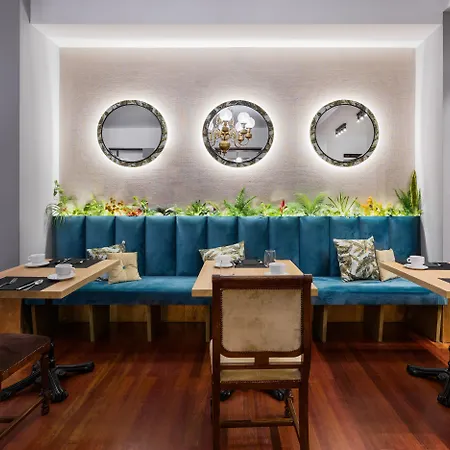 ホテル Crisol Conde Rodrigo 3*