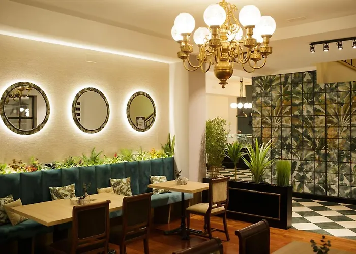 Crisol Conde Rodrigo 호텔 3*